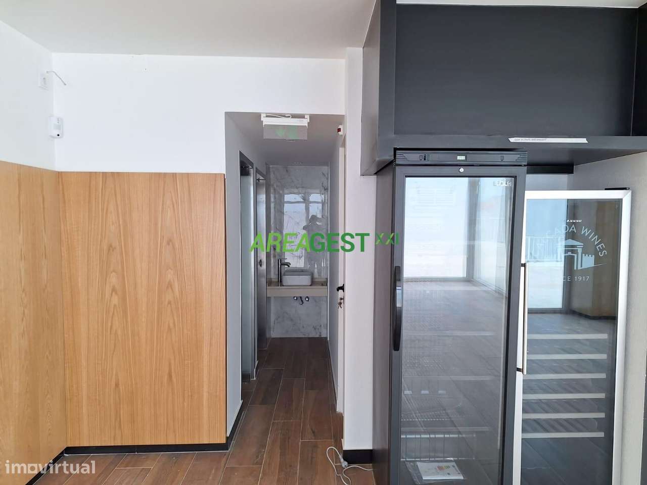 Loja para Venda com rendimento, localizada em Ericeira-6