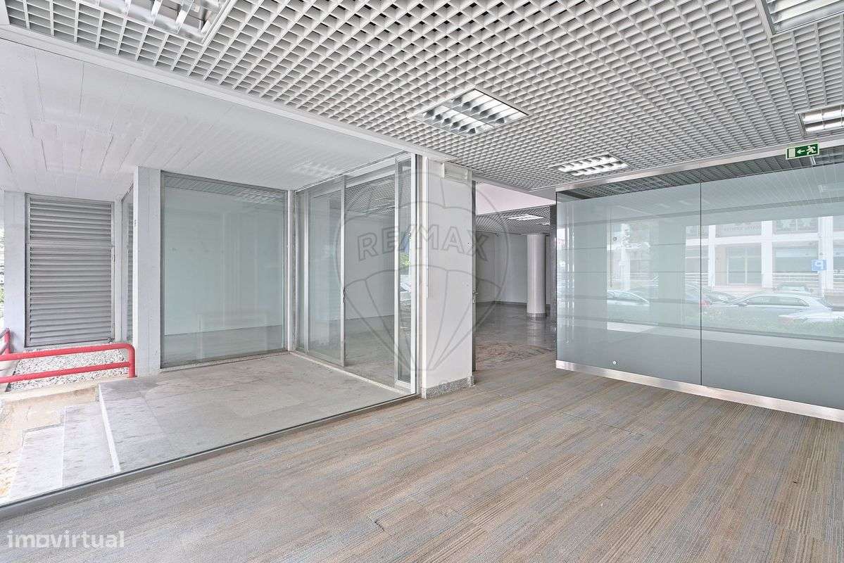 Loja  para arrendamento - Grande imagem: 4/26