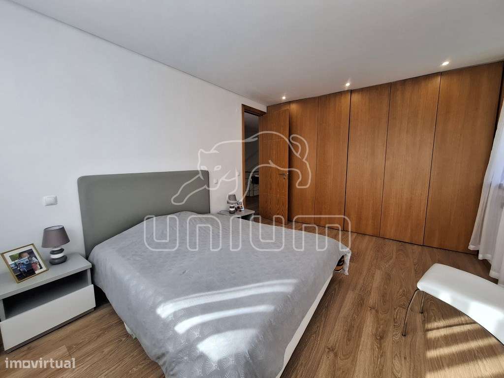 Fabulosa Moradia Geminada T3 com Jardim-25