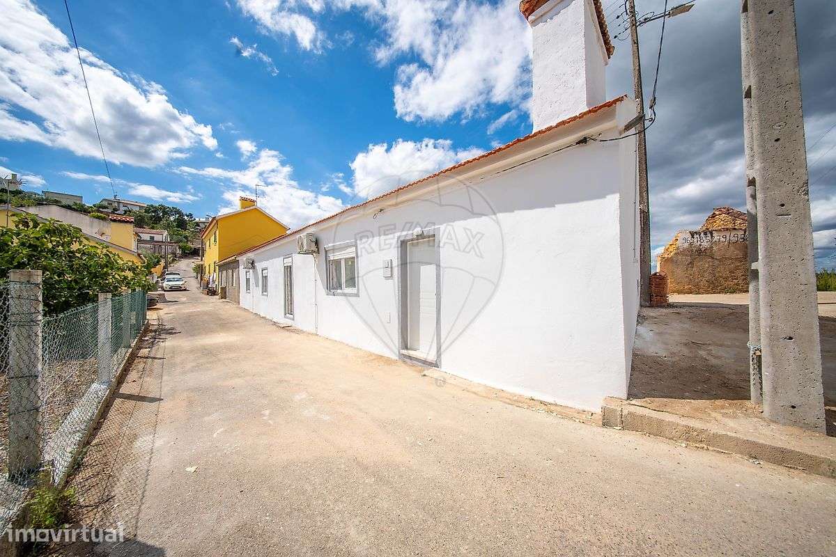 Moradia T2 para venda-13