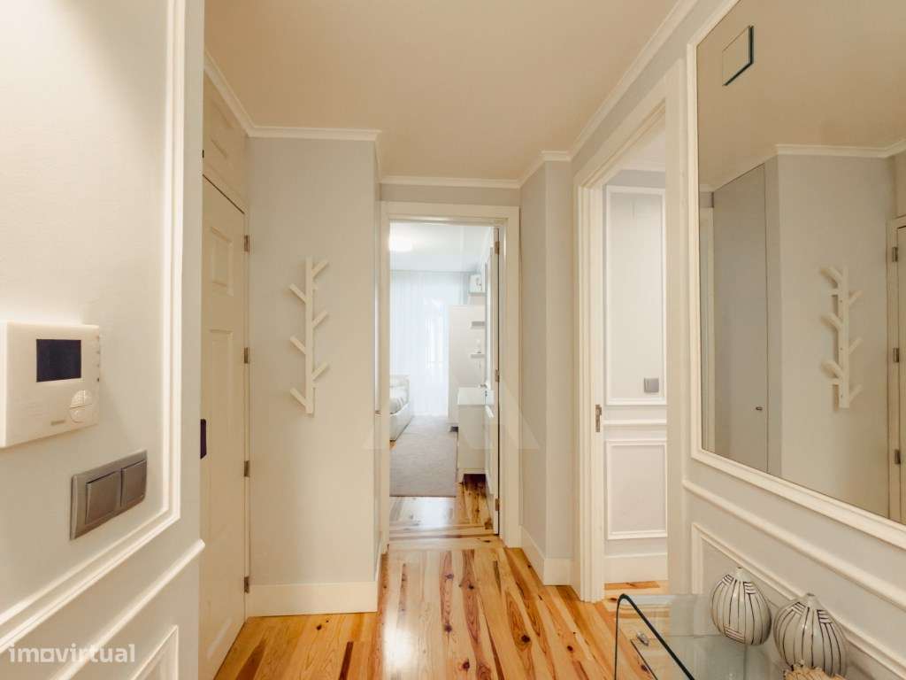Apartamento T2 Totalmente Renovado e Mobilado em Lisboa-32
