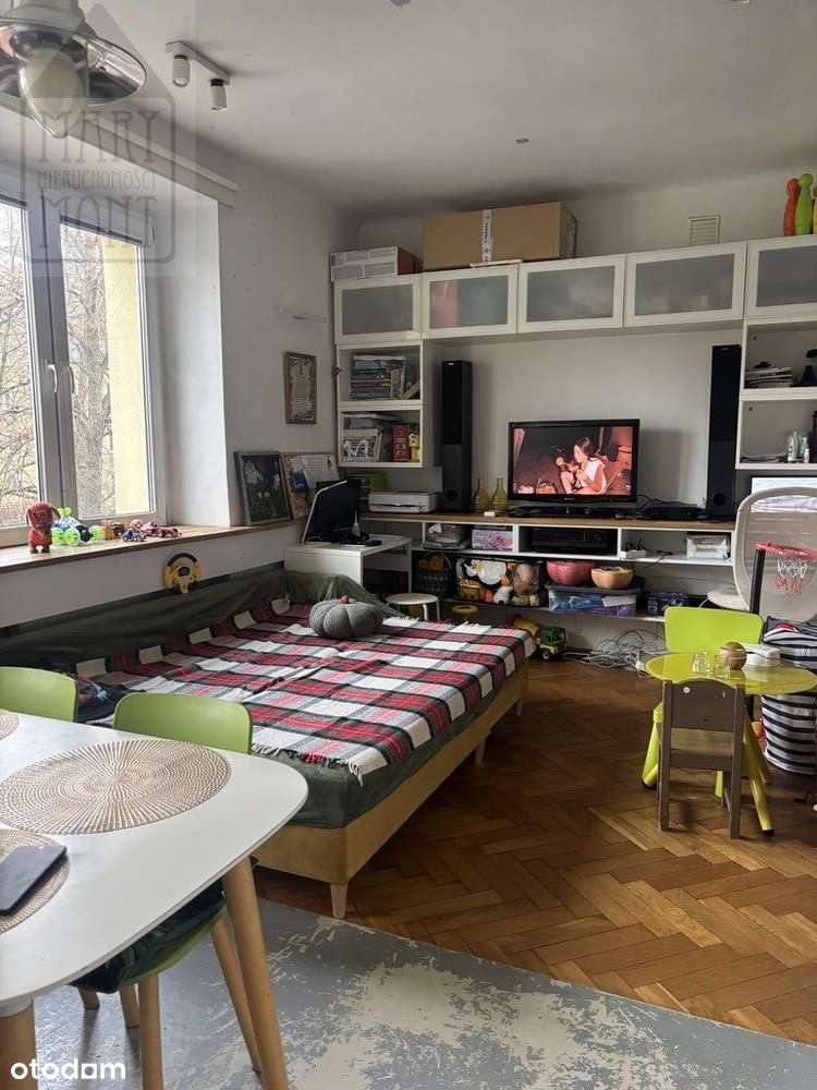 2 pokoje, kamienica tuz przy Placu Hallera-9