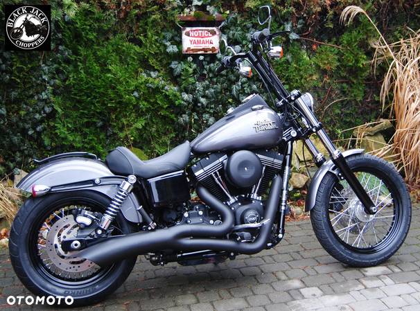 Harley-Davidson Dyna Street Bob - 31