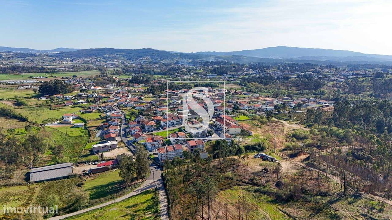 Moradia T3 por terminar | Elevado potencial de investimento-24