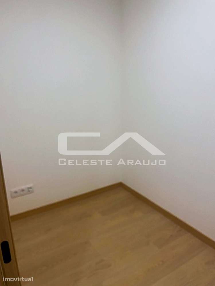 Apartamento T2+1 NOVO em São João da Madeira-5