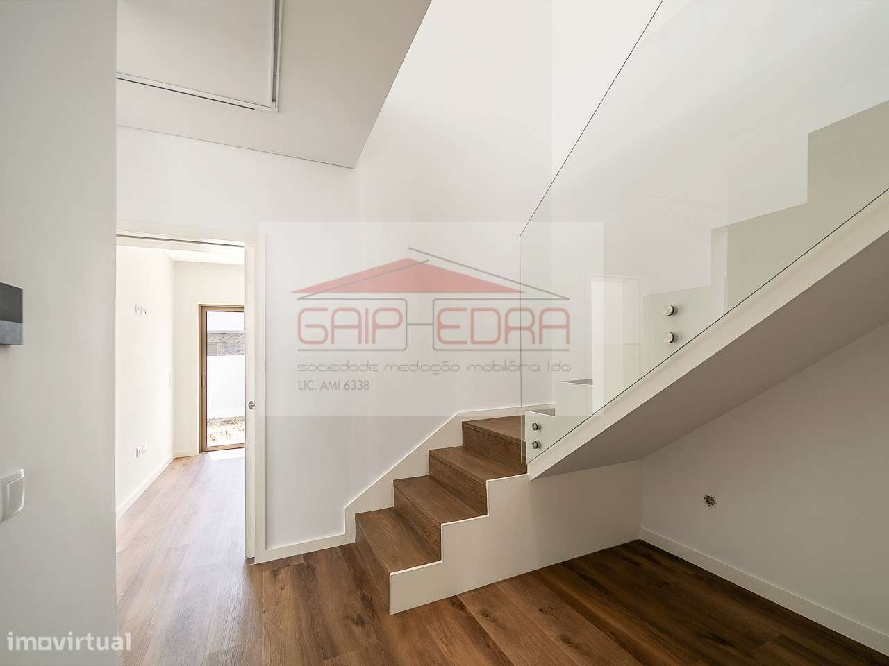 Moradia T3 com jardim e acessibilidade-23