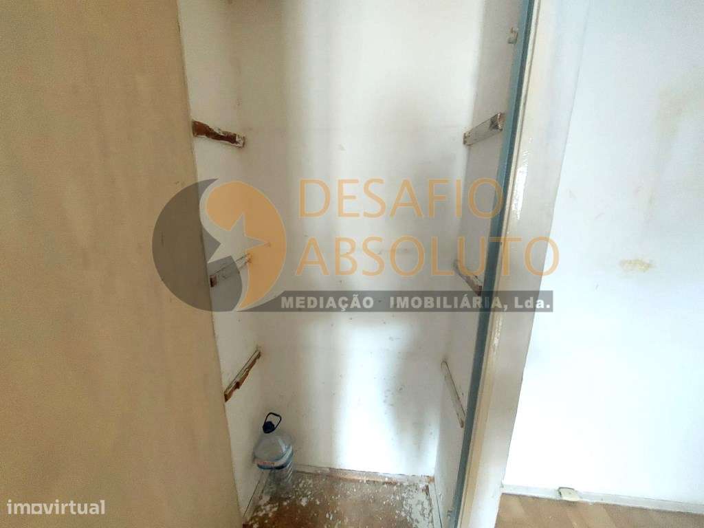 Apartamento T3, em Remodelação, Laranjeiro - Grande imagem: 4/17