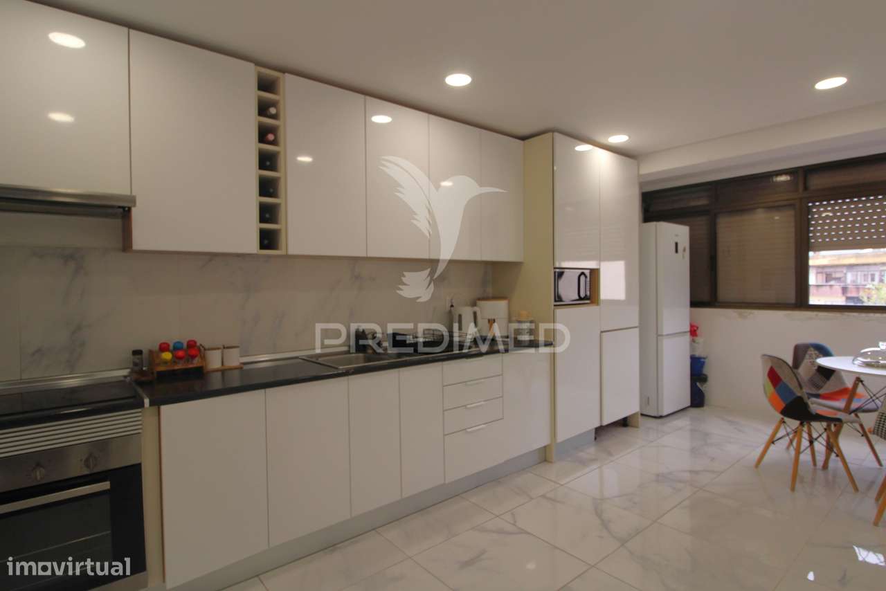 T3 com varandas e cozinha remodelada - Montijo - Grande imagem: 3/27