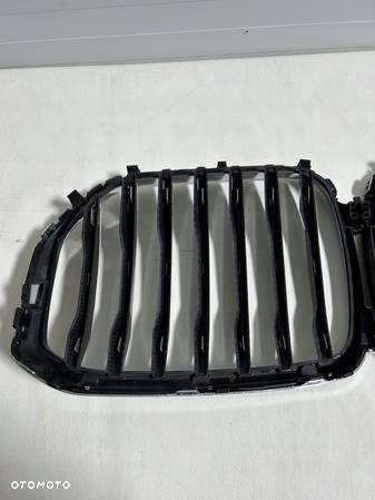 BMW X5 G05 atrapa przód Grill Nerki - 5