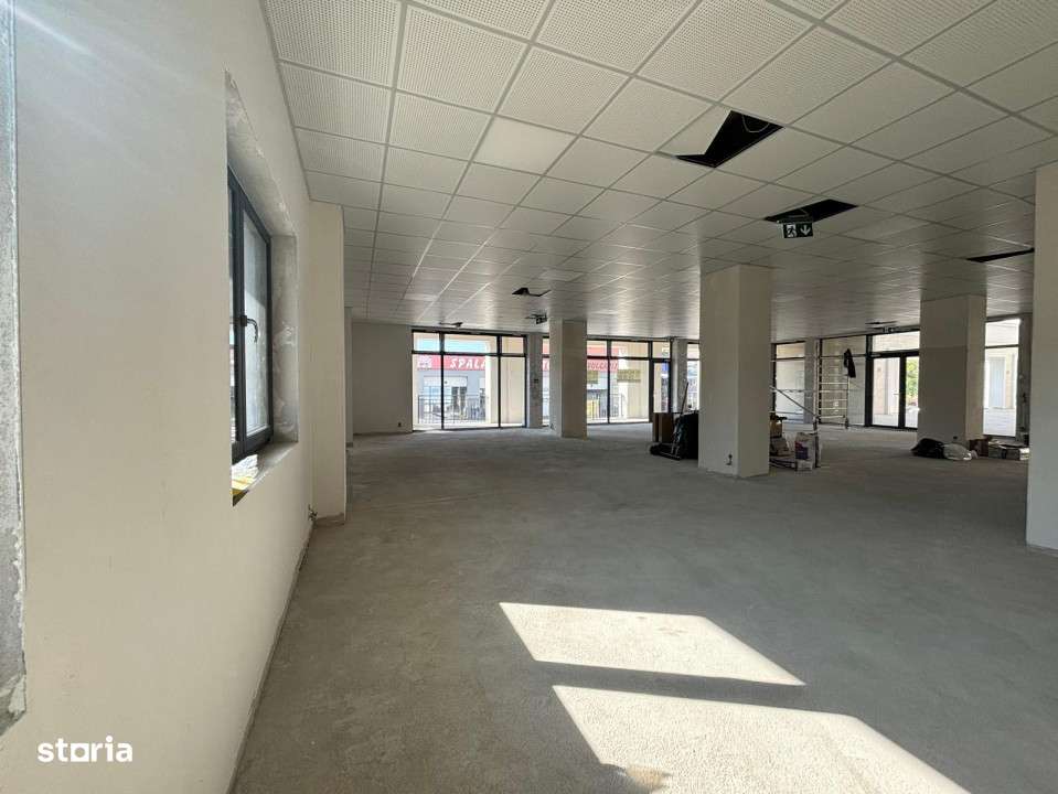 Inchiriere - Spatiu comercial, parter, bloc nou, suprafata utila de 19 - Imagine principală: 2/8