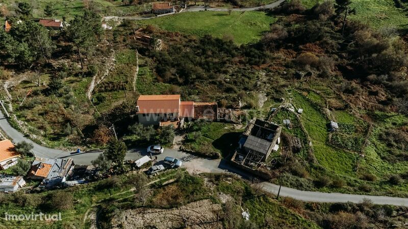 Terreno com ruina / Covilhã, Vila do Carvalho