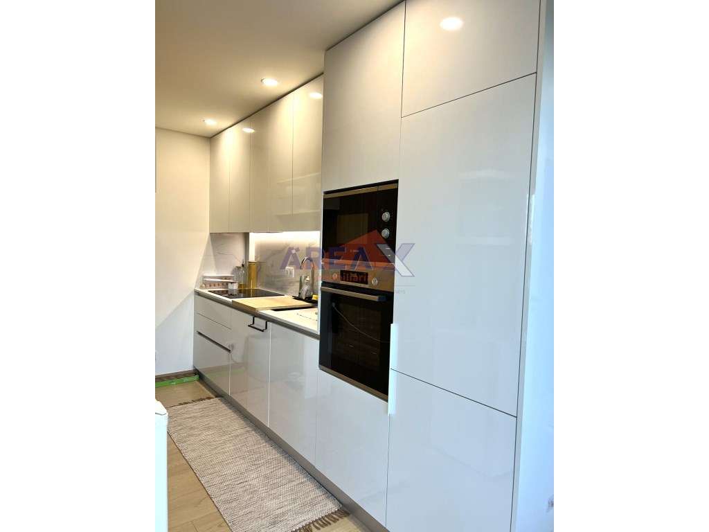 T0+1 adaptado a T1+1 | Como novo | Condomínio Fechado-7