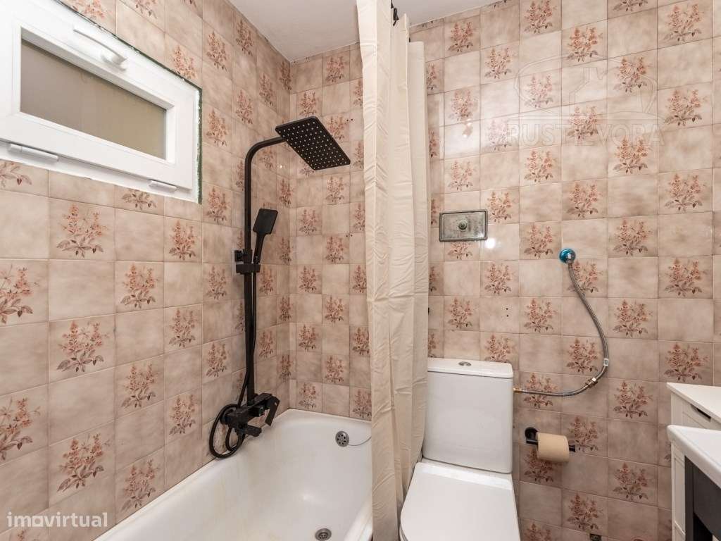 Moradia T2 em Cabeção com terraço-7