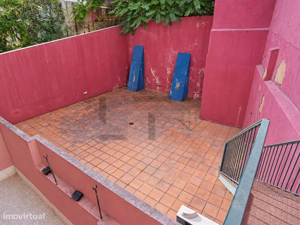 Apartamento T3+1 com Pátio Privado a 2 passos da Av. da LIberdade p...-17