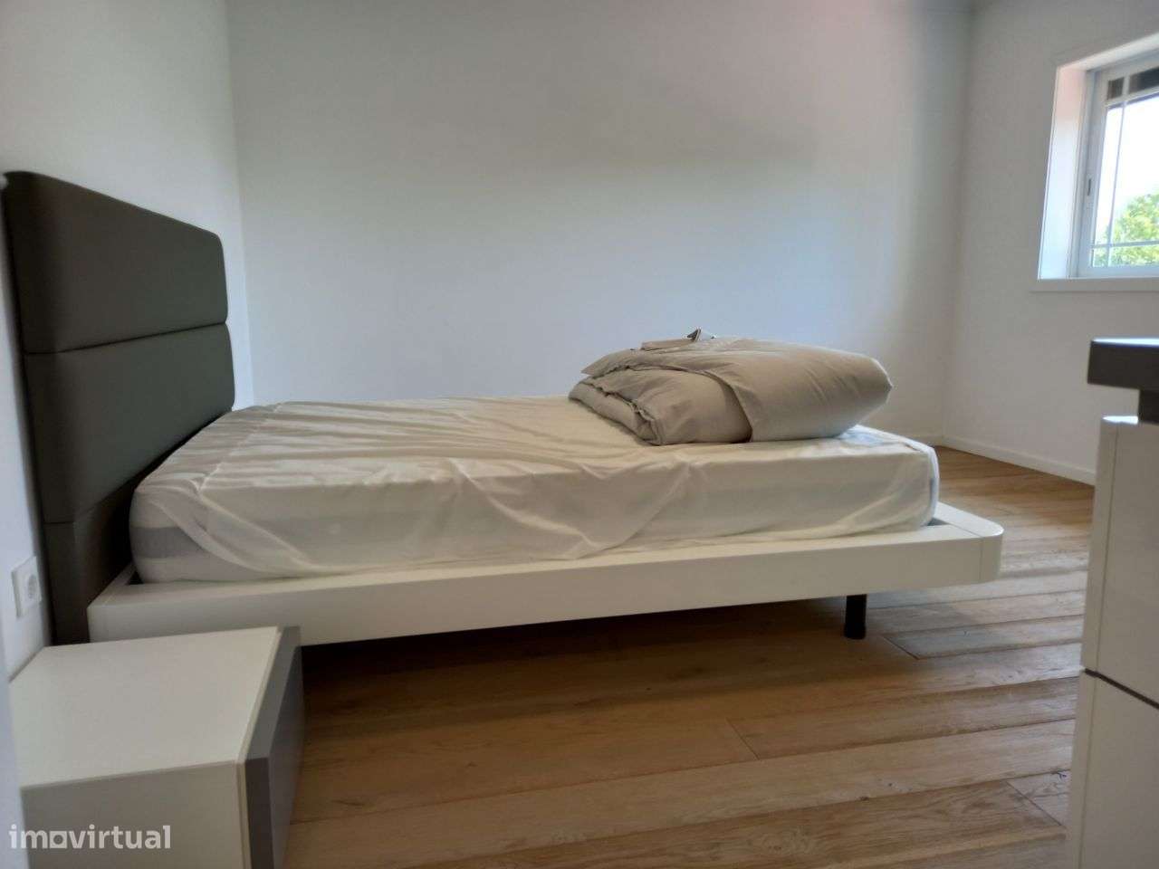 Moradia com 4 suítes, piscina e casa de hóspedes-13