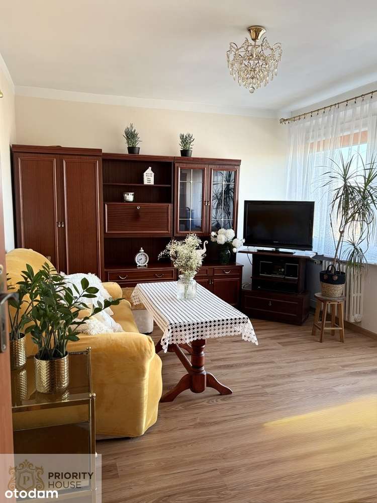 Dwupokojowe mieszkanie z obłędnym widokiem - Pełny obrazek: 2/5