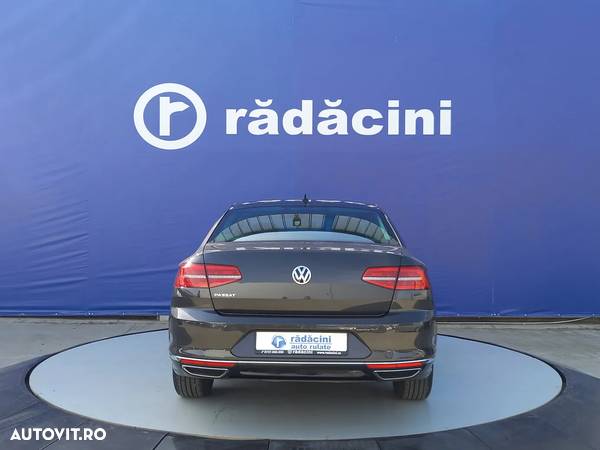 Volkswagen Passat 2.0 TDI Comfortline - 6