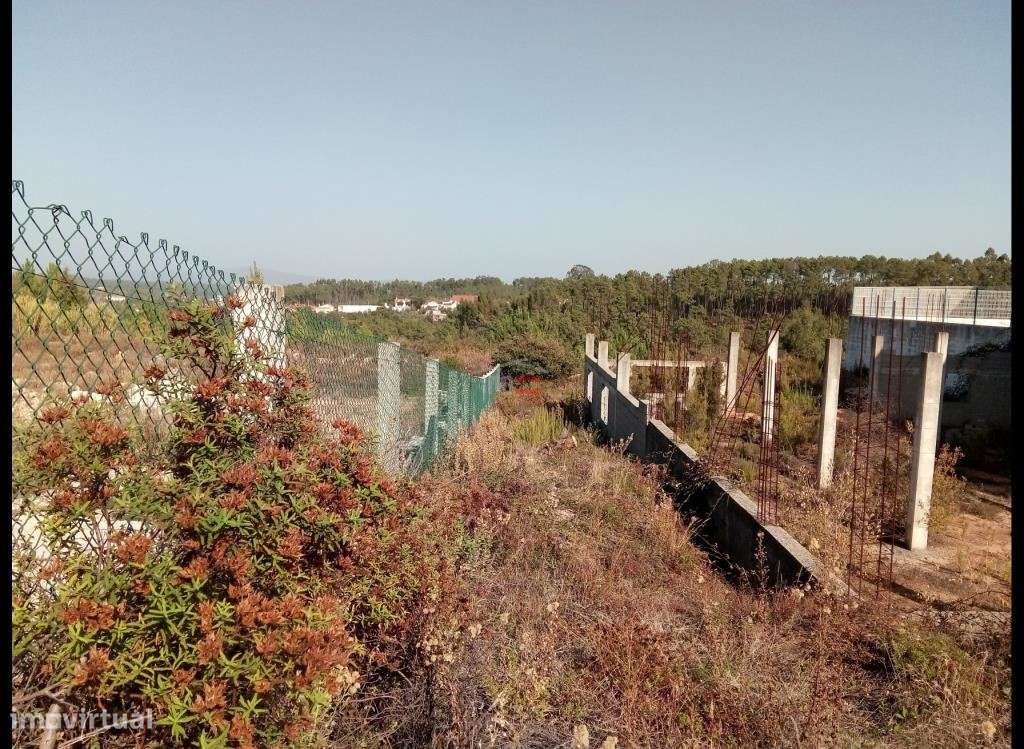 Terreno em zona industrial - Grande imagem: 3/4