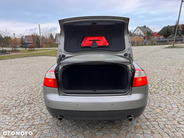 Audi A4 2.4 Multitronic - 23