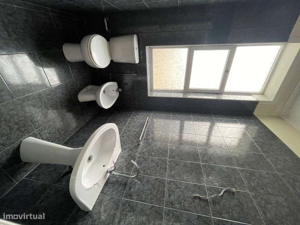 Loja com cave em Fão - Grande imagem: 4/8