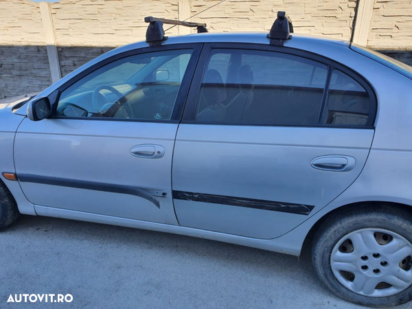 USA TOYOTA AVENSIS T22 S.SP - 2