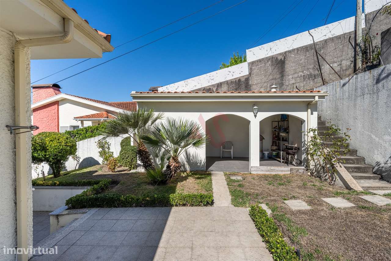 Moradia T5 com Vista Deslumbrante sobre a Cidade de Vizela-5