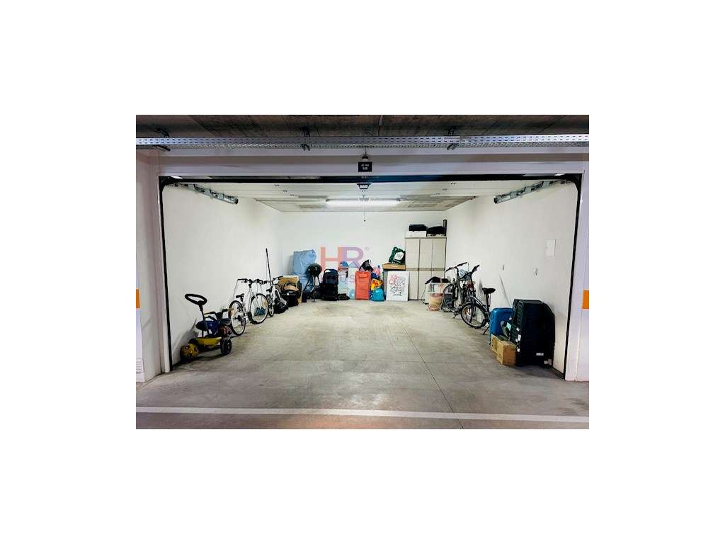 Apartamento T3 em Condomínio Fechado com Garagem e Jardim em Santo ...-26