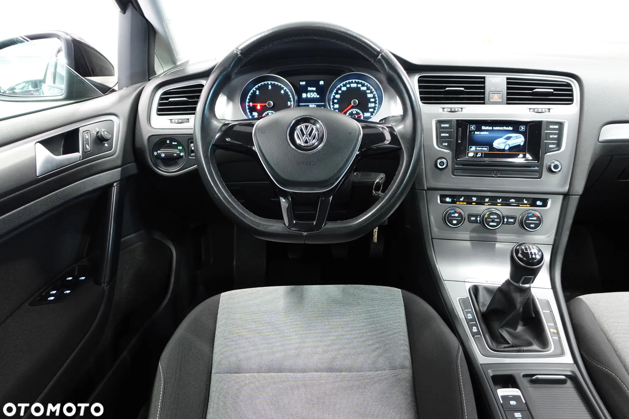 Volkswagen Golf 1.6 TDI 4Motion BlueMotion Technology Comfortline - 32