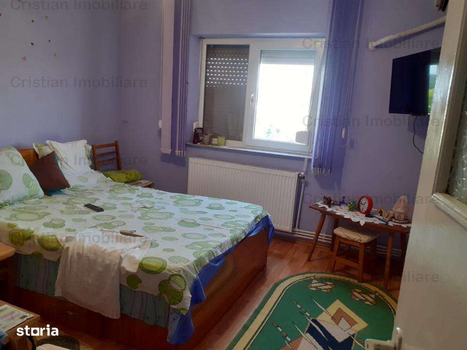 3 cam 70mp etaj 3 Confort 1 decomandat  Buzaului - Imagine principală: 3/6