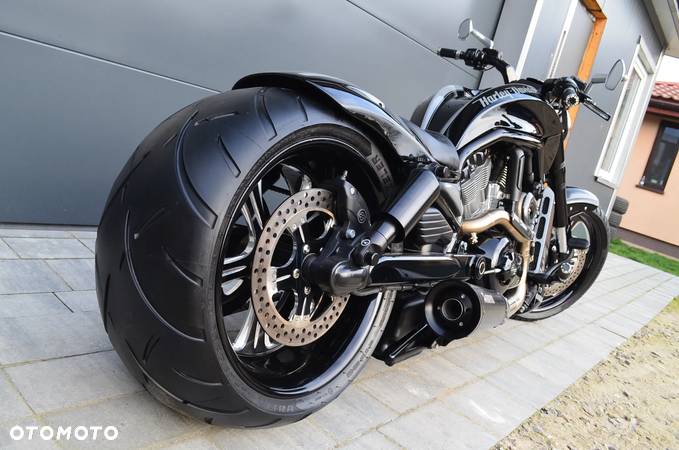 Harley-Davidson V-Rod Muscle - 13