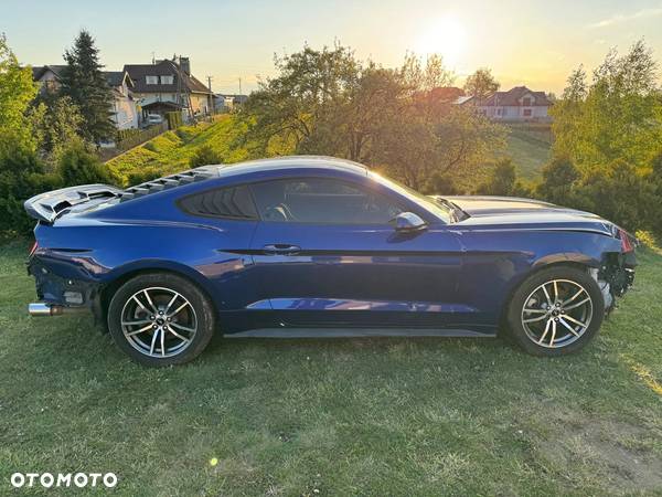 Ford Mustang 2.3 Eco Boost - 6