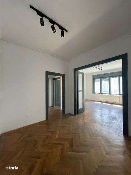 Apartament superb , cladire interbelica, 120 mp, et.1/2., Ultracentral - Imagine principală: 5/10