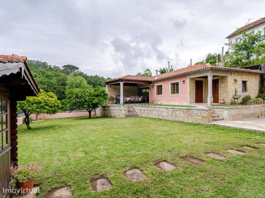 Moradia T3 Isolada com Anexo e 750 m² de Terreno Arca, Ponte de Lima-21