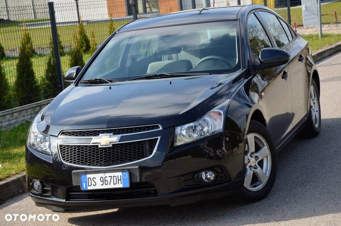 Chevrolet Cruze 1.6 LS - 2