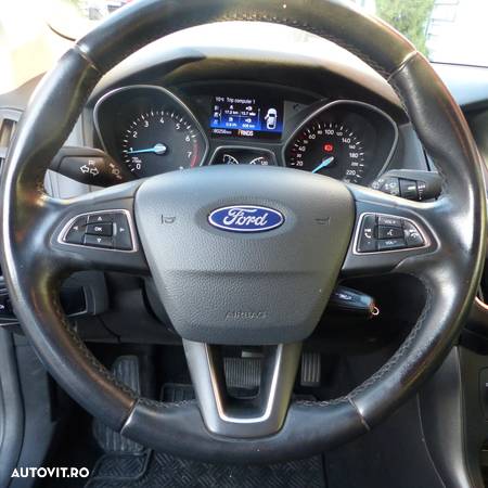 Ford Focus 1.0 EcoBoost Trend - 11