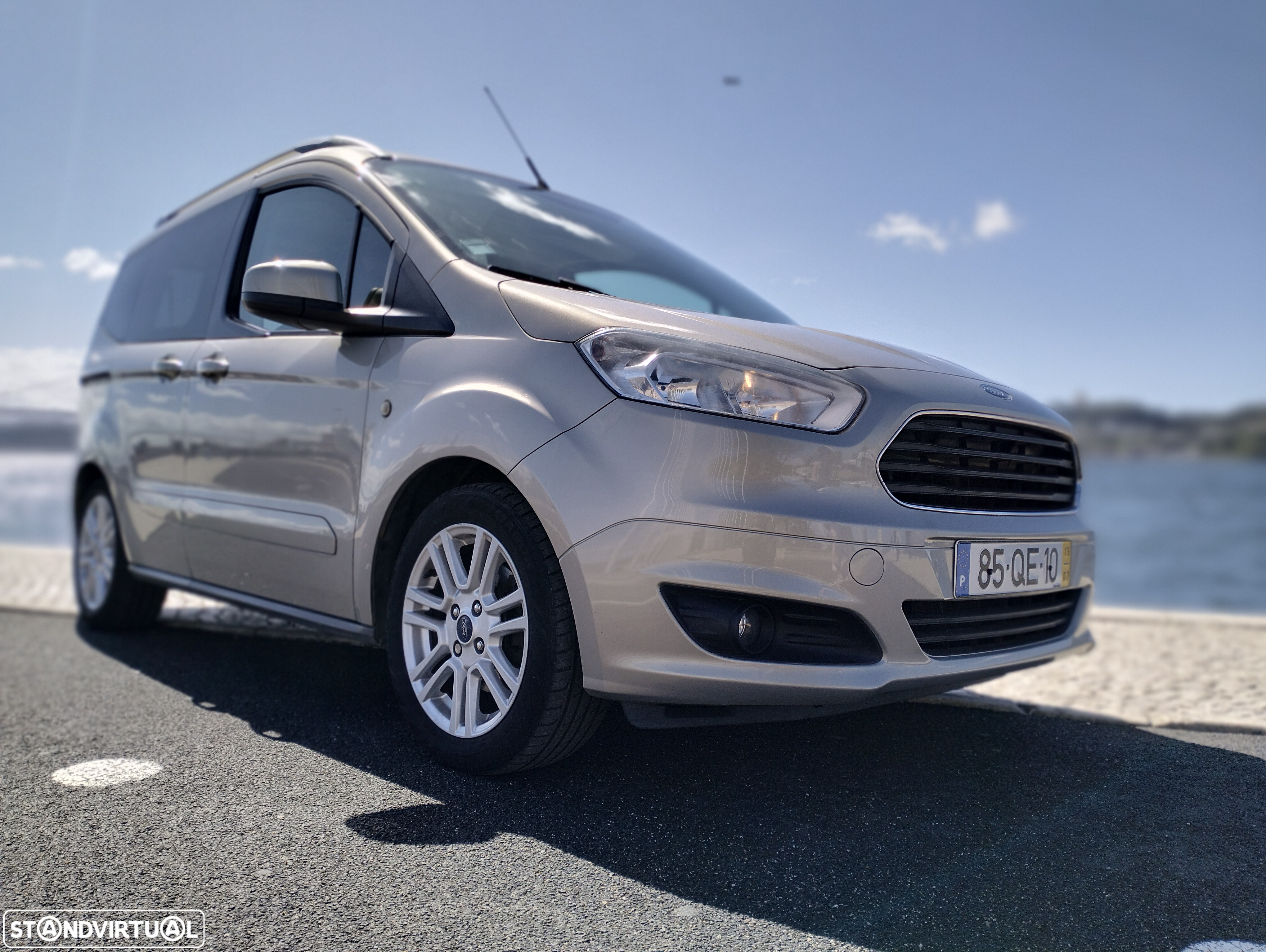 Ford Tourneo Courier - 10