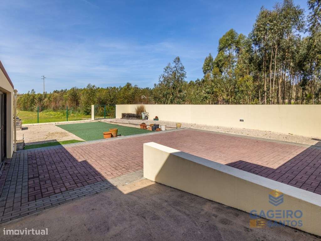 Moradia com piscina e terreno em São Martinho do Porto-51
