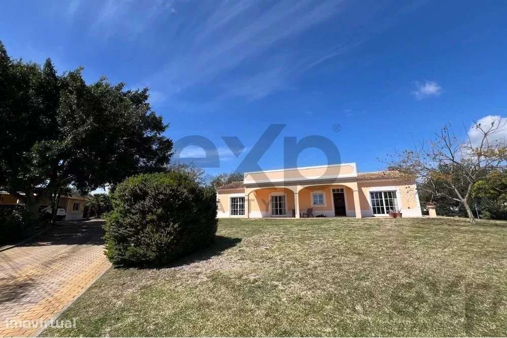 Encantadora moradia T3 com um lindo jardim, convenientemente situada n - Grande imagem: 3/52