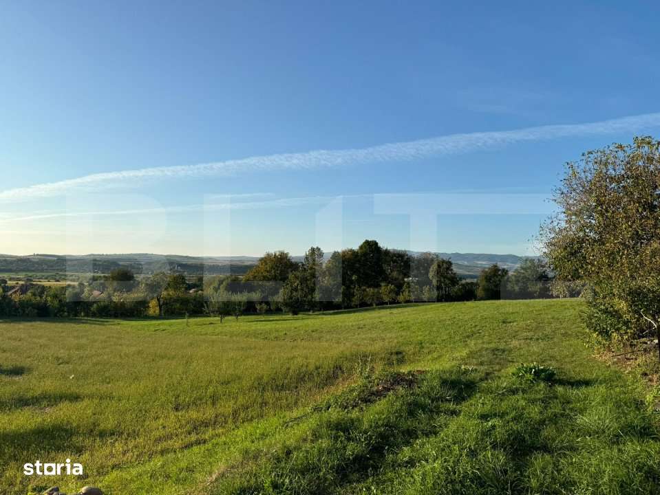 Casa in Alunis, 10.000 mp de teren, cu vie si livada, vedere panoramic - Imagine principală: 4/4