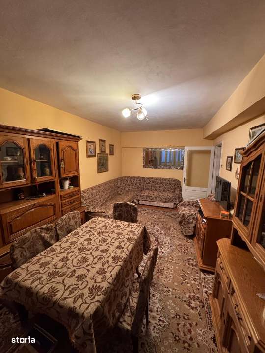 Regim hotelier 2 camere Targul de Craciun - Imagine principală: 4/7