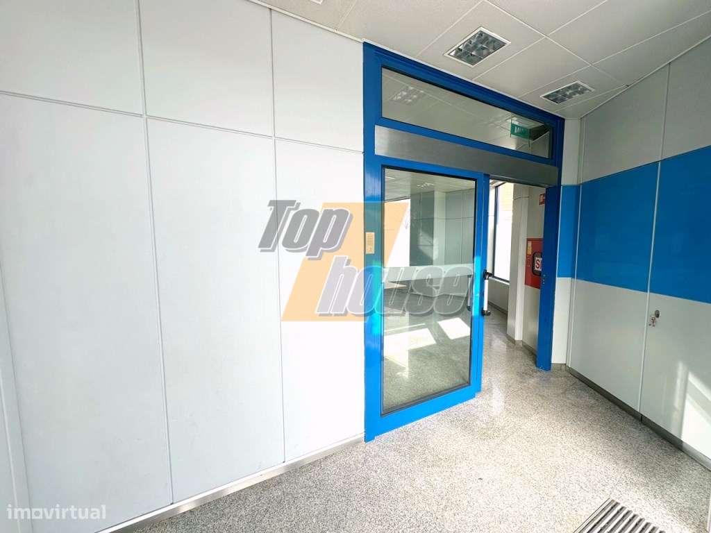 Loja com 127m2 - Costa de Caparica-8