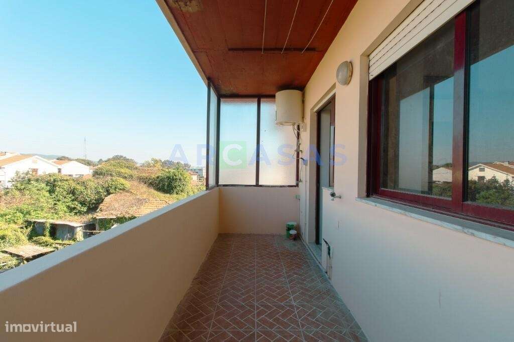 Apartamento T2 renovado e com varanda em Santegãos, Rio Tinto, Gondoma-15