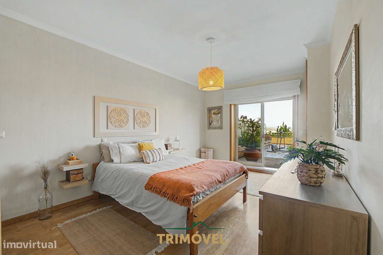 Apartamento T3 com Terraço, São João da Madeira-12