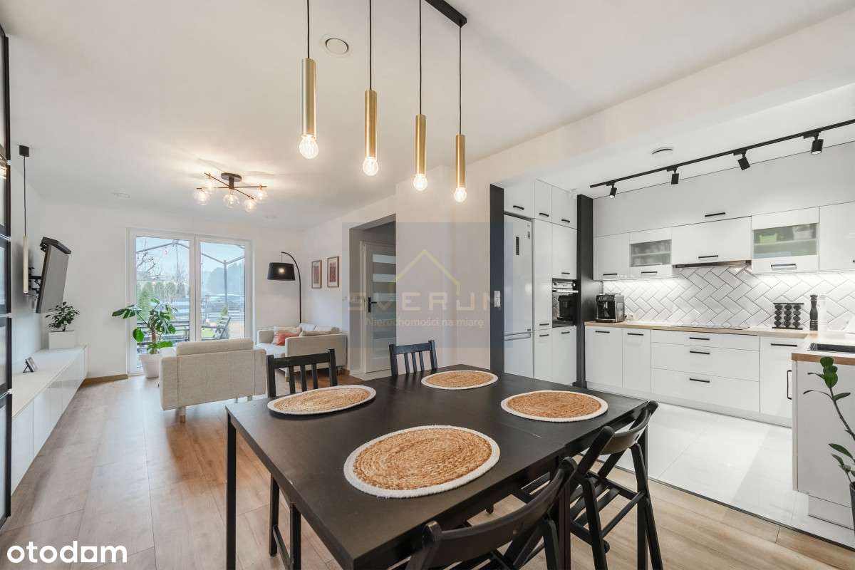 Piękny dom w Krasicach gm. Mstów-0