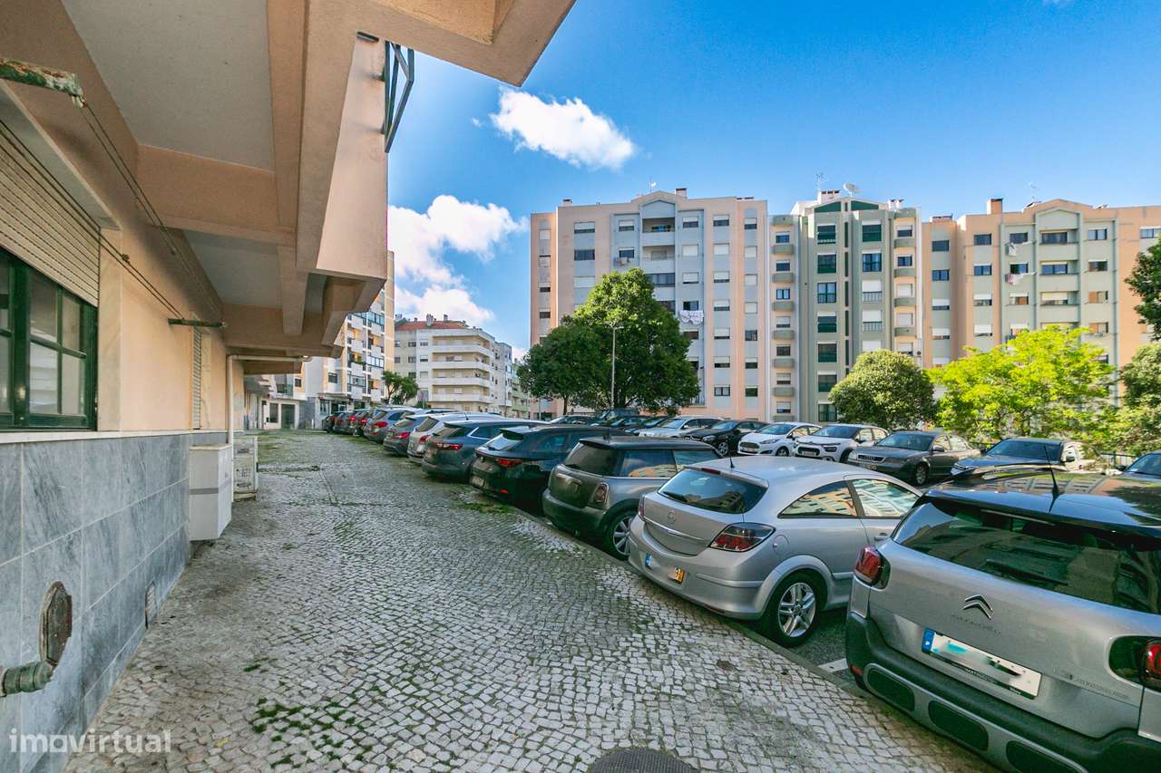 APARTAMENTO T3 | MEM MARTINS | OURESSA-23