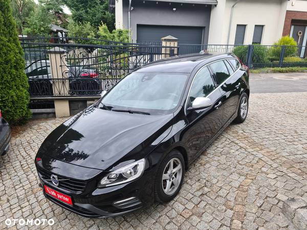 Volvo V60 D3 Drive-E R-Design Momentum - 1