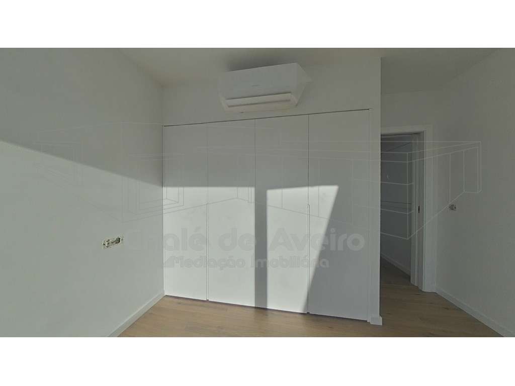 Apartamento T2 Duplex com garagem para 2 carros e terraço-22