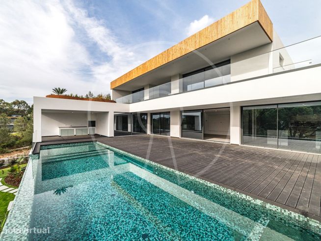 Moradia T5 com piscina em Cascais-1