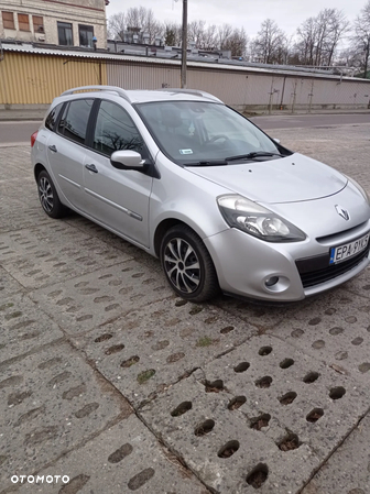 Renault Clio - 11