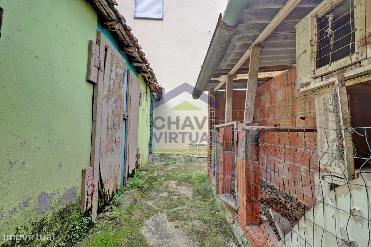 Moradia V1 com 2 Anexos para Recuperar - Centro Bombarral-16